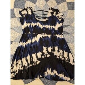 Bobbi Brooks Ladies Dress Size Large Short Sleeve Soft Blue Tie Dye Back Straps